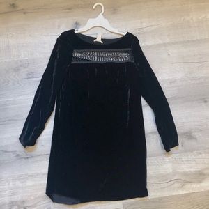 H&M long sleeve velvet black dress